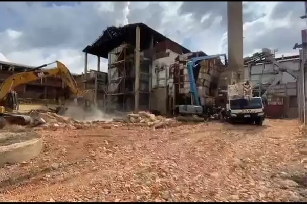 Demolição de Alto Risco
