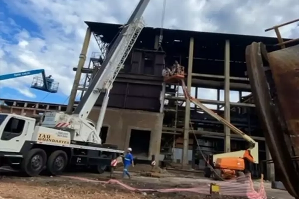 DEMOLIÇÃO DE PRÉDIOS DEMOLIÇÃO DE PRÉDIOS